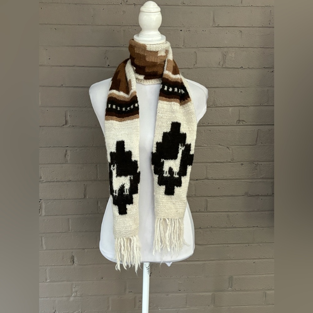 Peruvian print knit scarf